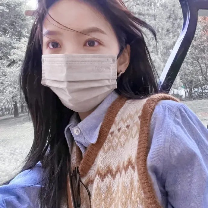 穿越当天，世子爷要以身相许